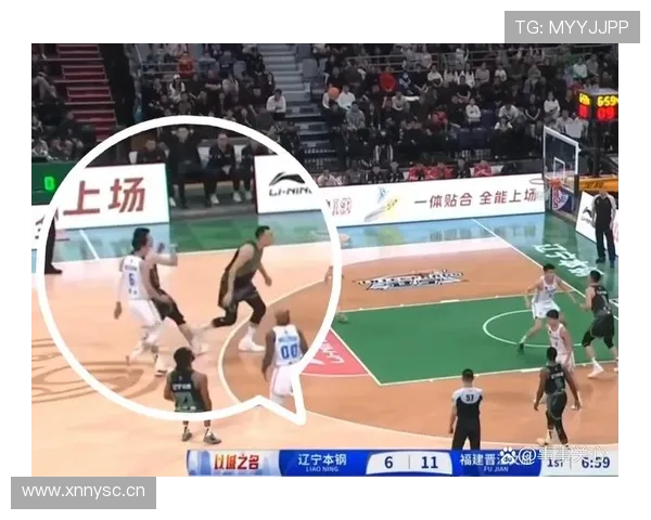 快攻犯规的判定标准是什么？这场争议判罚你看懂了吗？